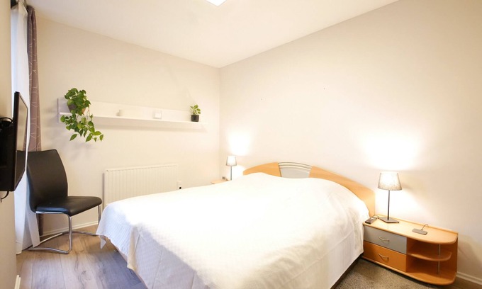 Osnabrueck Apartment | Erdgeschosswohnung mit Eigenem Parkplatz Vorm Haus in Ruhiger Zentraler Lage