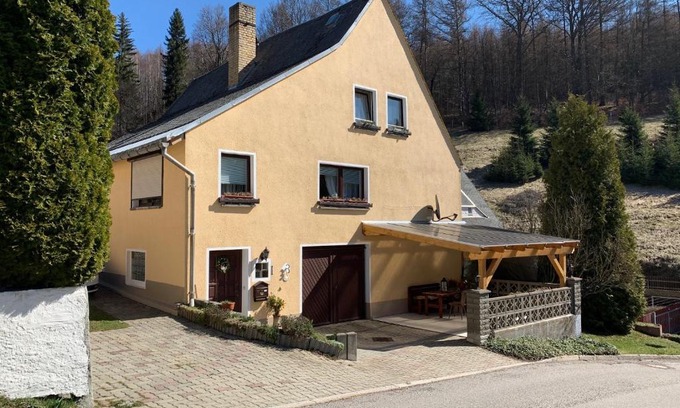 Deutschneudorf Apartment | Erzgebirgsidyll am Glockenwanderweg