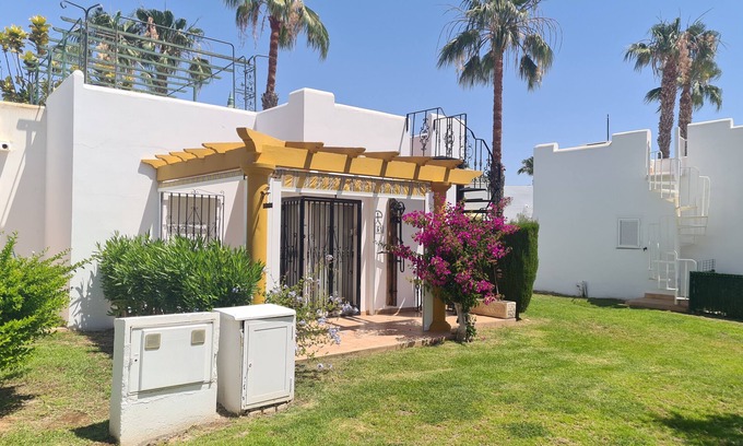 Pulpi House | As055 Cosy 2 bedroom, in the green palm tree oasis