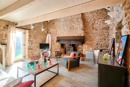 Saint-Guenole House | Escapade dans une belle longere a Penmarch