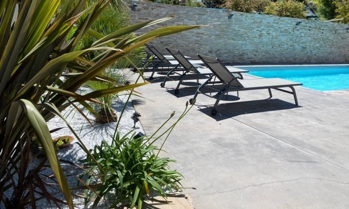 La Roque-d'Antheron House | Escapade Provençale Villa with Pool, Garden and Comfort for 8.