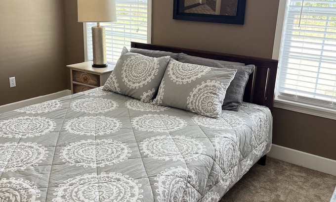 Tropic Other | Escape in Melbourne, FL horse farm house conveniently located