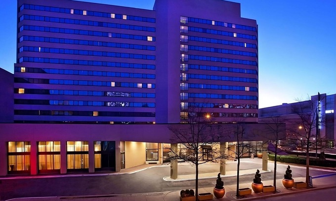 White Plains House | Escape The Hustle and Bustle! Free Airport Shuttle, Close to Hawthorne Beach