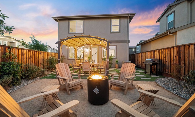 North Natomas House | Escape to a Dreamy and Stylish Home in Natomas!