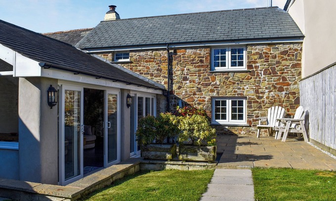 Umberleigh Cottage | Escape to Honeysuckle Cottage, a stylish retreat in High Bickington.