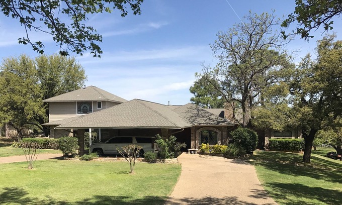 Highland Village House | Escape to Lake Lewisville An acre and a half on the lake too good to be true