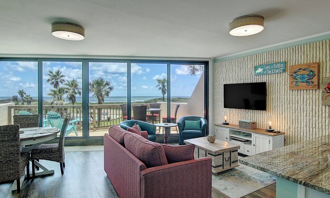 Port Aransas Condo | Escape to Mayan Princess 213 Beachfront Getaway!
