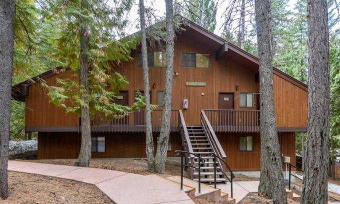 Whitefish Cabin | Escape to Ptarmigan Village. Ski, bike, hike @ Whitefish MT Resort, 6 mins away!