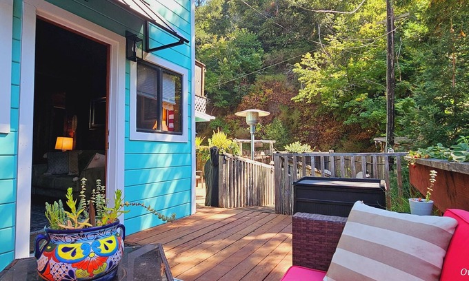 Northwood Cabin | Escape to Redwood Bliss at this Cozy Cabin near Monte Rio Beach!