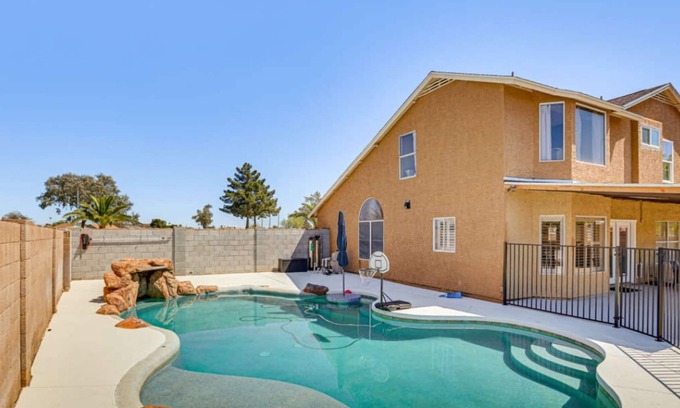 La Buena Vida House | Escape to this gorgeous Glendale, AZ home where luxury meets relaxation