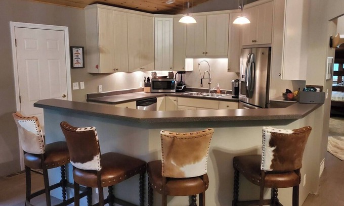 Nisswa Cabin | Escape to Tranquility: Cozy 2-Bedroom Cabin in Nisswa, MN