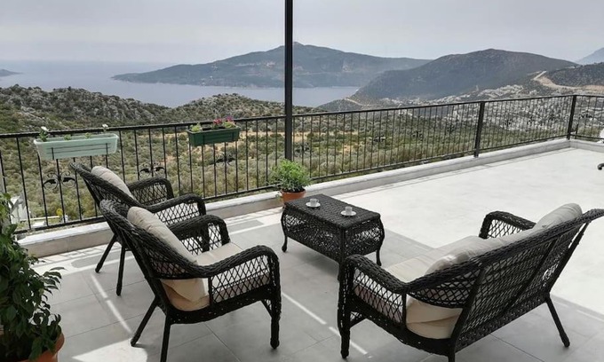 Kalkan Apartment | Esinti Apart Kalkan’da deniz ve doğa manzaralı