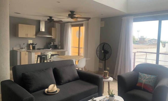 Historic Center Apartment | Espectacular 2BR con vistas al mar en pleno centro