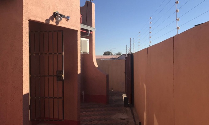 Windhoek House | Essence of Africa Guesthouse