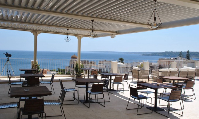 Santa Cesarea Terme Hotel | Est Hotel