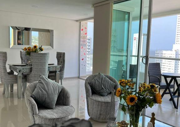 Marbella Apartment | Este es un apartamento dúplex de 220m2. - 3 Hab