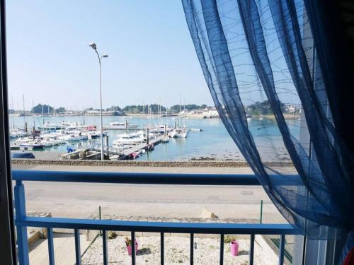 Etel Apartment | Etel: Appartement 3 pièces, Vue Ria, Parking, Animaux admis - FR-1-479-167