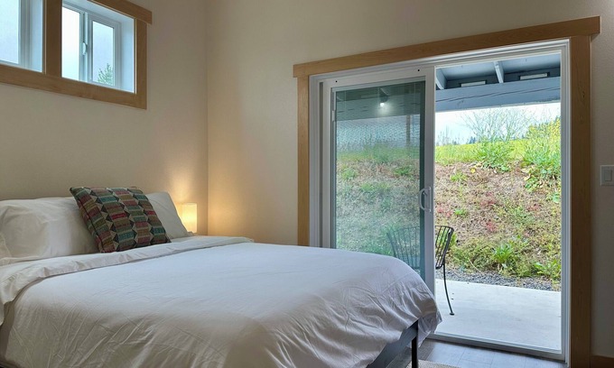 Newberg Cottage | European Style Cottage in Oregon's Willamette Valley Wine Country - Cottage #5