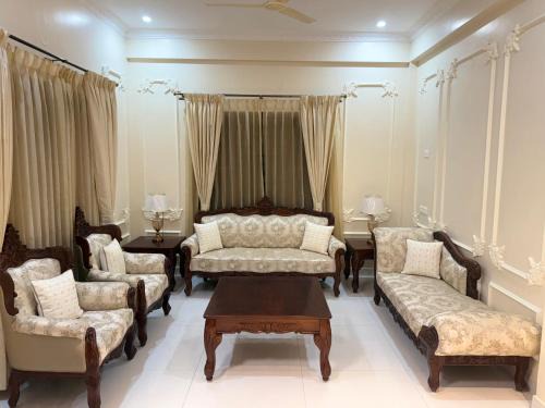 Bengaluru House | EvaraNiketan