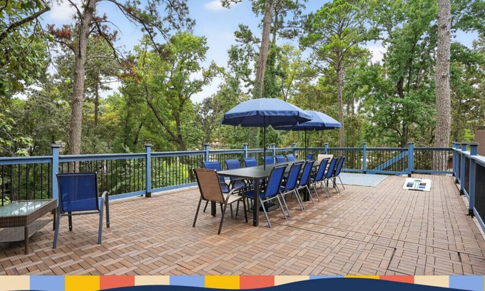 Pointblank House | Evergreen Estate- Lakeview/Fishing/Peaceful