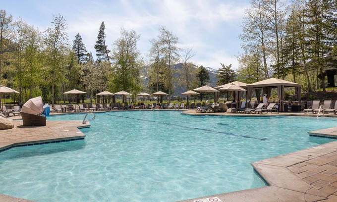 Olympic Valley Condo | Everline Fireplace Suite w/Studio #721/#723