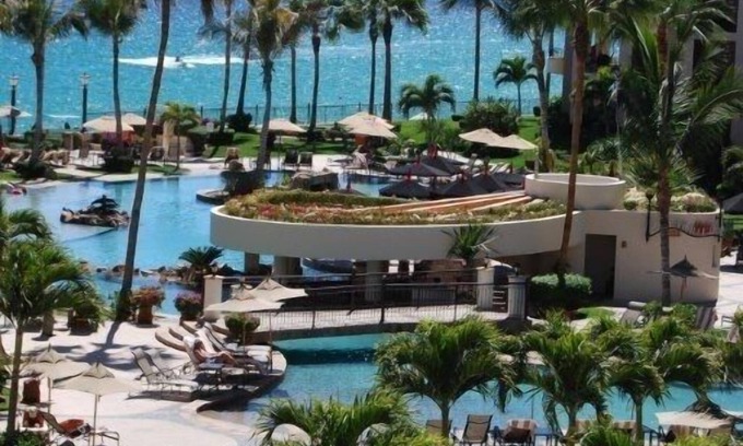Los Cabos Condo | Everything you need! Ocean views from your balcony!