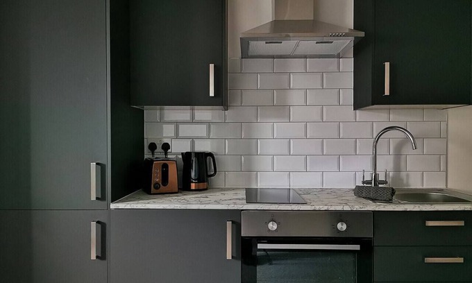 Newport Apartment | Eveswell Studios | Premium | Studio 7