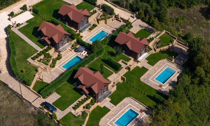 Karpenisi Apartment | Evritos Villas & Suites with pool