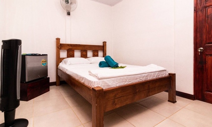 Cocles Cabin | Excellent option for long stays. Safe and economic private room