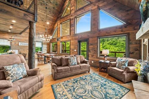 Gatlinburg - Pigeon Forge House | Excellent View Arcade Pool Theater Spa Resort Fun