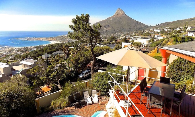 Camps Bay Villa | Exceptional holiday home with panoramic view in Camps Bay