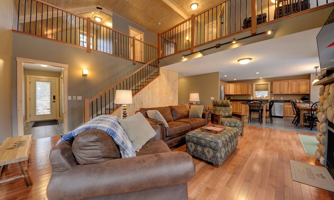 Alpine Village House | Exceptionally reviewed new country home with 3 bed, 3 bath, sleeping for 8