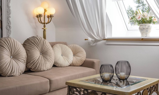 Hattingen Apartment | Exclusive apartment in the Ruhr area - central Parking lot-WLAN-Office-Christmas market