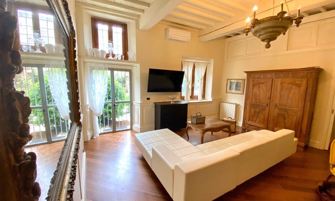Sant' Ambrogio Apartment | Exclusive apartment in Florence a few steps from Piazza Santa Croce