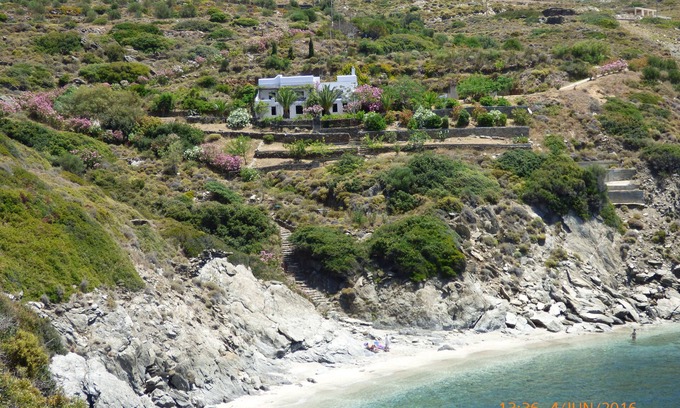 Ydrousa House | Exclusive Beach House