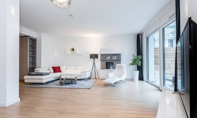 Parkstadt Condo | Exclusive design apartment with terrace