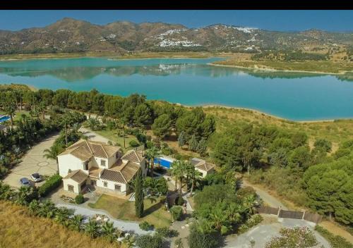 Vinuela Villa | Exclusive Lakeside Villa with Private Pool & Total Privacy