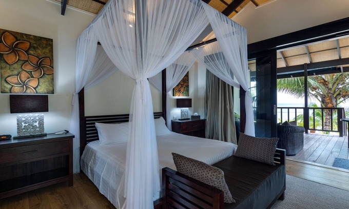Arorangi Villa | Exclusively for adults, Serenity Villas #3 - Beachfront Bliss