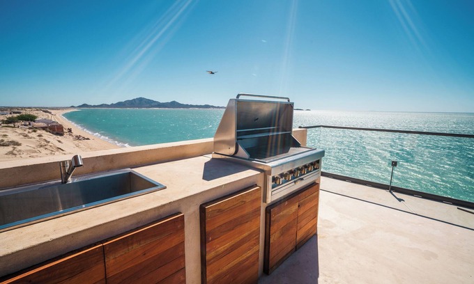 Central Sonora Condo | Exclusivo Penthouse de 3 recamaras Frente a la Playa