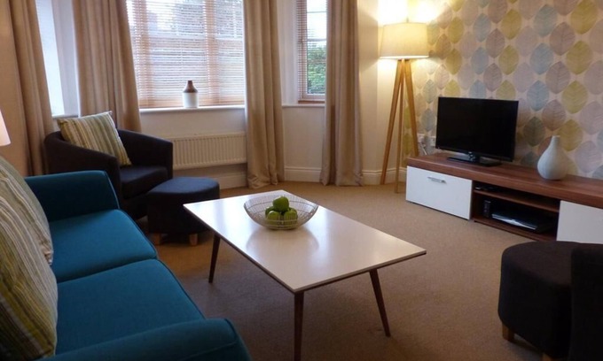 Basingstoke Apartment | Executive 2 Bedroom 2 Bathroom Apartment - Basingstoke Serviced Apartment