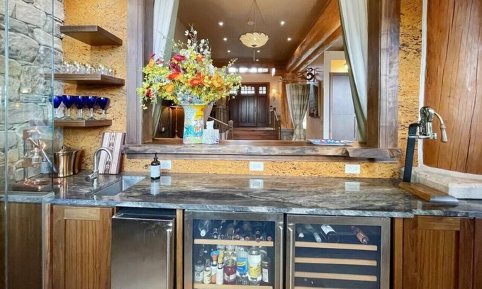 Tamarack Ski Chalet | Executive Chalet in Tamarack Resort on Golf Course