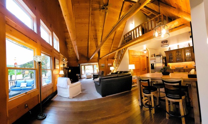 Bear Lake House | Executive home next door to Arcadia Bluffs and Lake Michigan
