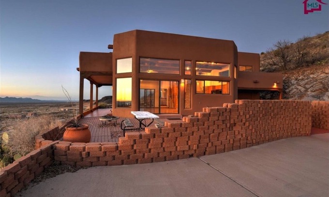 Talavera House | Executive Home With Endless Views In Soledad Canyon!