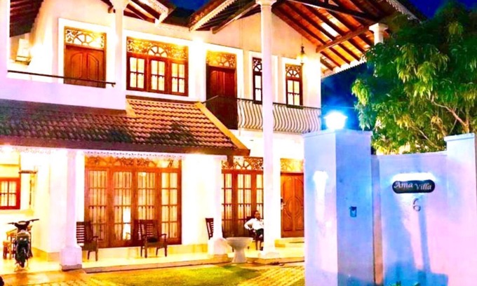 Negombo Villa | EXECUTIVE ROOM WITH BALCONY AND PRIVATE LOBBY