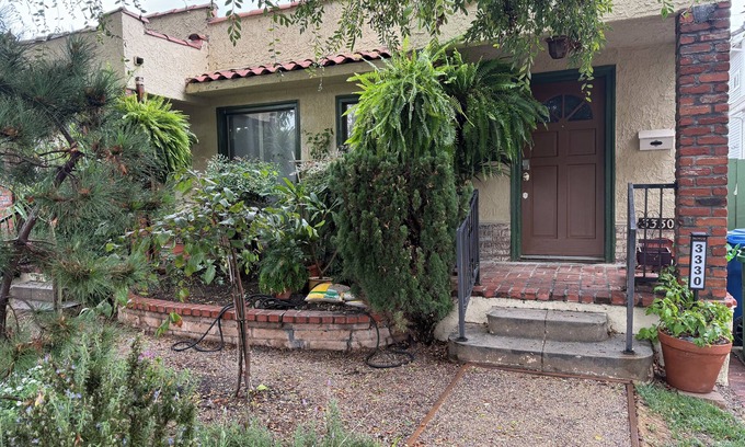 McManus Apartment | Executive Spanish Bungalow - Culver City