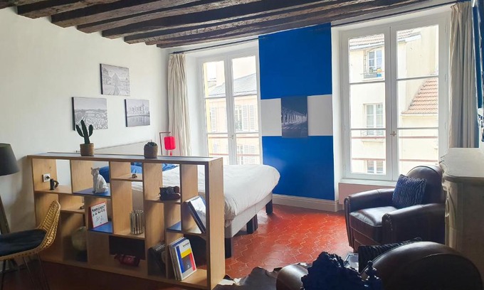 Saint-Germain-en-Laye Apartment | EXIGEHOME-Grand studio en centre ville - 300 m du RER A