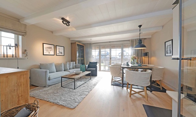 Wenningstedt-Braderup House | Exkl. Luxus-hausteil Unter Reet mit 4 Zimmern auf ca. 150 m², für bis zu 6 Pers