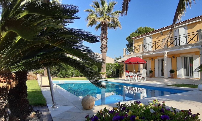 Saturargues Villa | Exotism in the Languedoc Roussillon