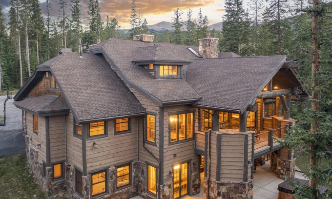 Peak 8 House | Expansive elegance at base of Peak 8, 6 en-suites, 9 fireplaces, game tables, hot tub!