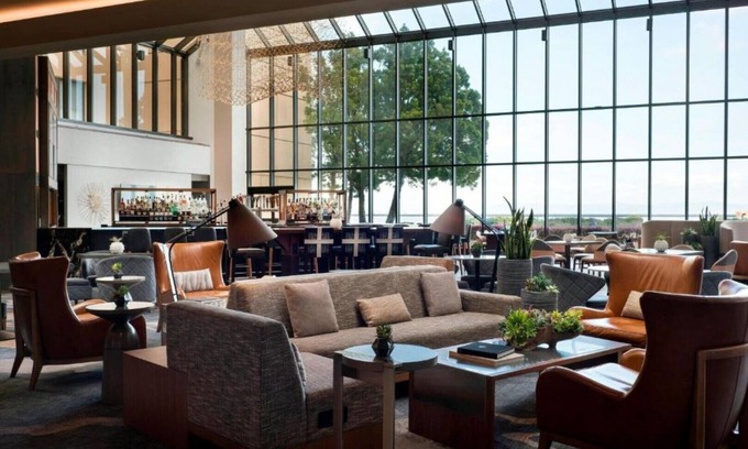 Burlingame House | Experience a redesigned hotel near the San Francisco airport